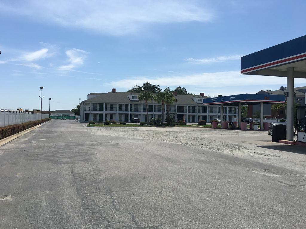 Jameson Inn Douglas Exterior photo